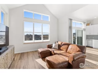 Photo #4: 1002779 Listing