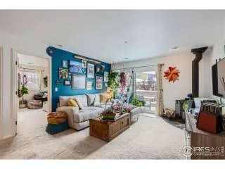 Photo #4: 1002811 Listing