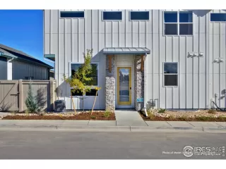 Photo #4: 1002820 Listing