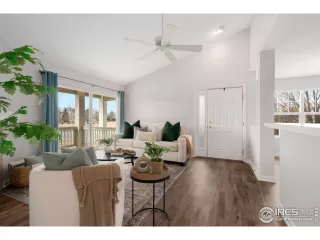 Photo #5: 1002821 Listing