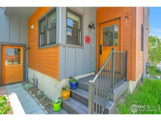 Photo #1: 1002837 Listing