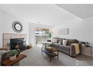 Photo #2: 1002924 Listing