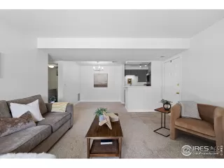 Photo #4: 1002924 Listing