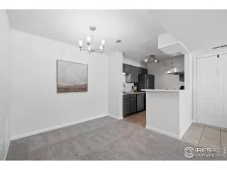 Photo #5: 1002924 Listing