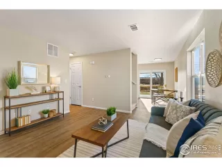 Photo #3: 1002940 Listing