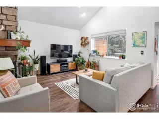 Photo #4: 1002946 Listing 