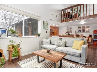 Photo #5: 1002946 Listing 