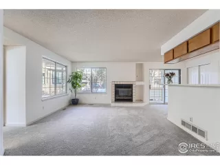 Photo #2: 1003047 Listing