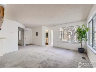 Photo #4: 1003047 Listing