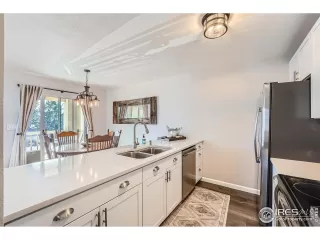 Photo #5: 1003052 Listing