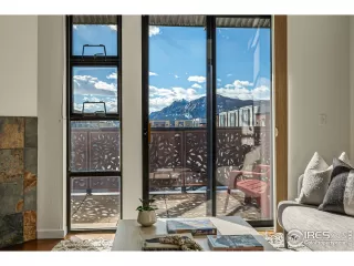 Photo #5: 1003068 Listing 