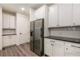 Photo #6: 1003078 Listing