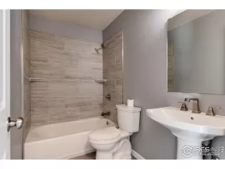 Photo #5: 1003099 Listing