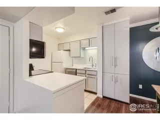 Photo #4: 1003158 Listing