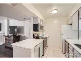 Photo #5: 1003158 Listing