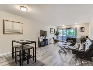 Photo #3: 1003189 Listing