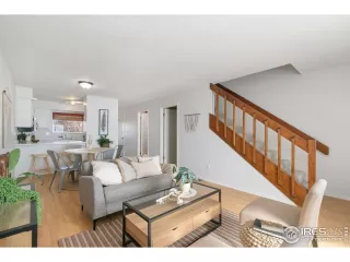 Photo #5: 1003195 Listing