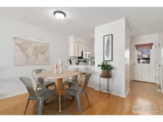 Photo #6: 1003195 Listing