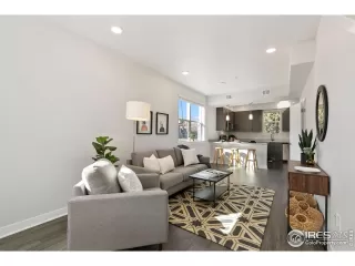 Photo #1: 1003218 Listing