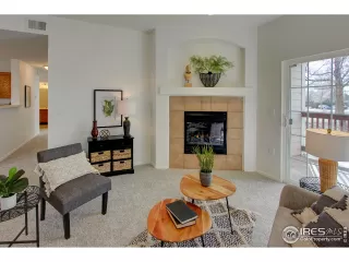 Photo #3: 1003271 Listing