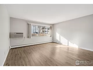 Photo #2: 1003361 Listing