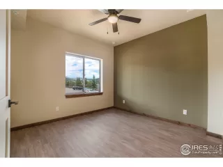 Photo #5: 1003369 Listing