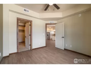 Photo #6: 1003369 Listing