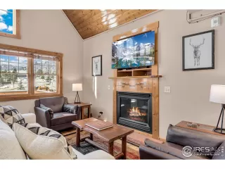 Photo #4: 1003437 Listing