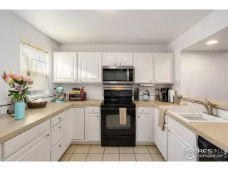 Photo #2: 1003528 Listing