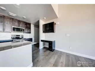 Photo #3: 1003572 Listing