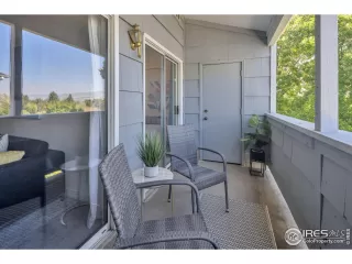 Photo #6: 1003603 Listing