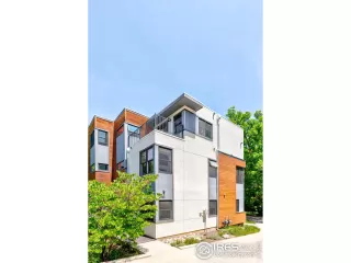 Photo #1: 1003605 Listing