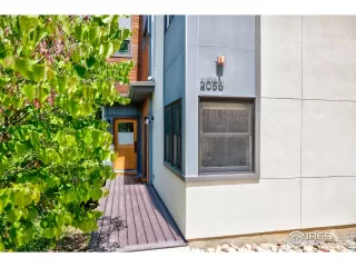 Photo #2: 1003605 Listing