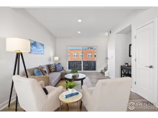 Photo #5: 1003607 Listing