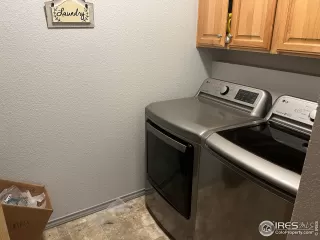 Photo #4: 1003618 Listing