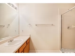 Photo #5: 1003635 Listing