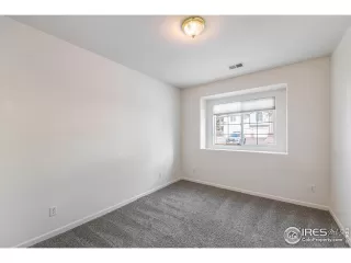 Photo #6: 1003635 Listing