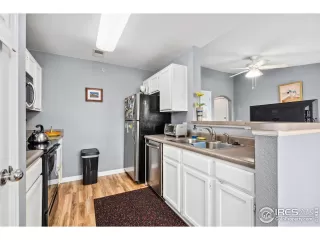 Photo #6: 1003651 Listing