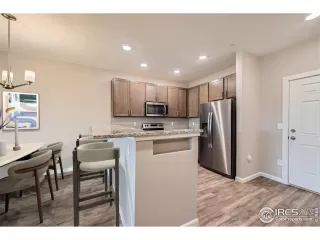 Photo #2: 1003800 Listing