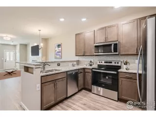 Photo #3: 1003800 Listing
