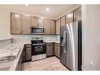 Photo #4: 1003800 Listing