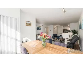 Photo #5: 1003843 Listing