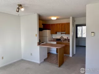 Photo #3: 1003860 Listing