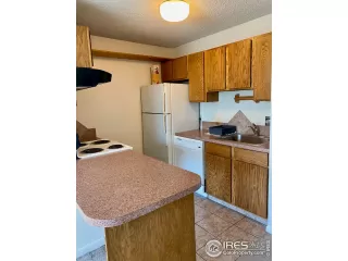 Photo #5: 1003860 Listing