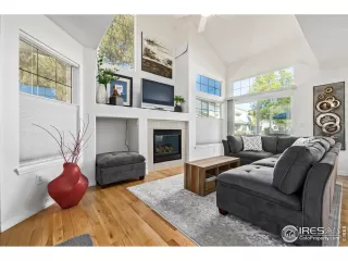 Photo #4: 1003861 Listing