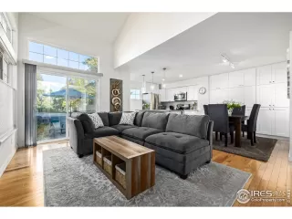 Photo #5: 1003861 Listing