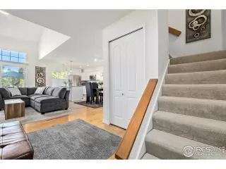 Photo #6: 1003861 Listing