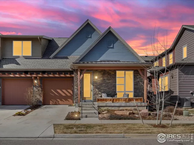 MLS: 1003908 Condo For Sale