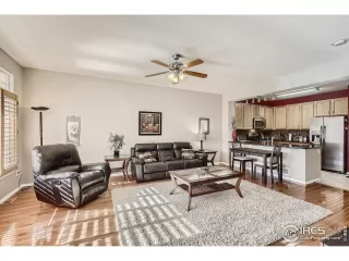 Photo #6: 1003957 Listing