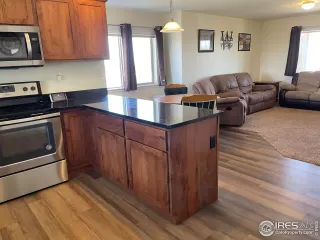 Photo #4: 1003967 Listing